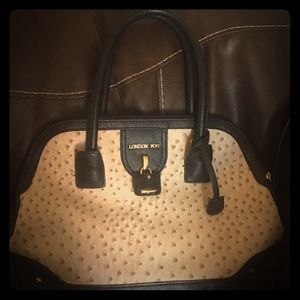 London fog shoulder bag